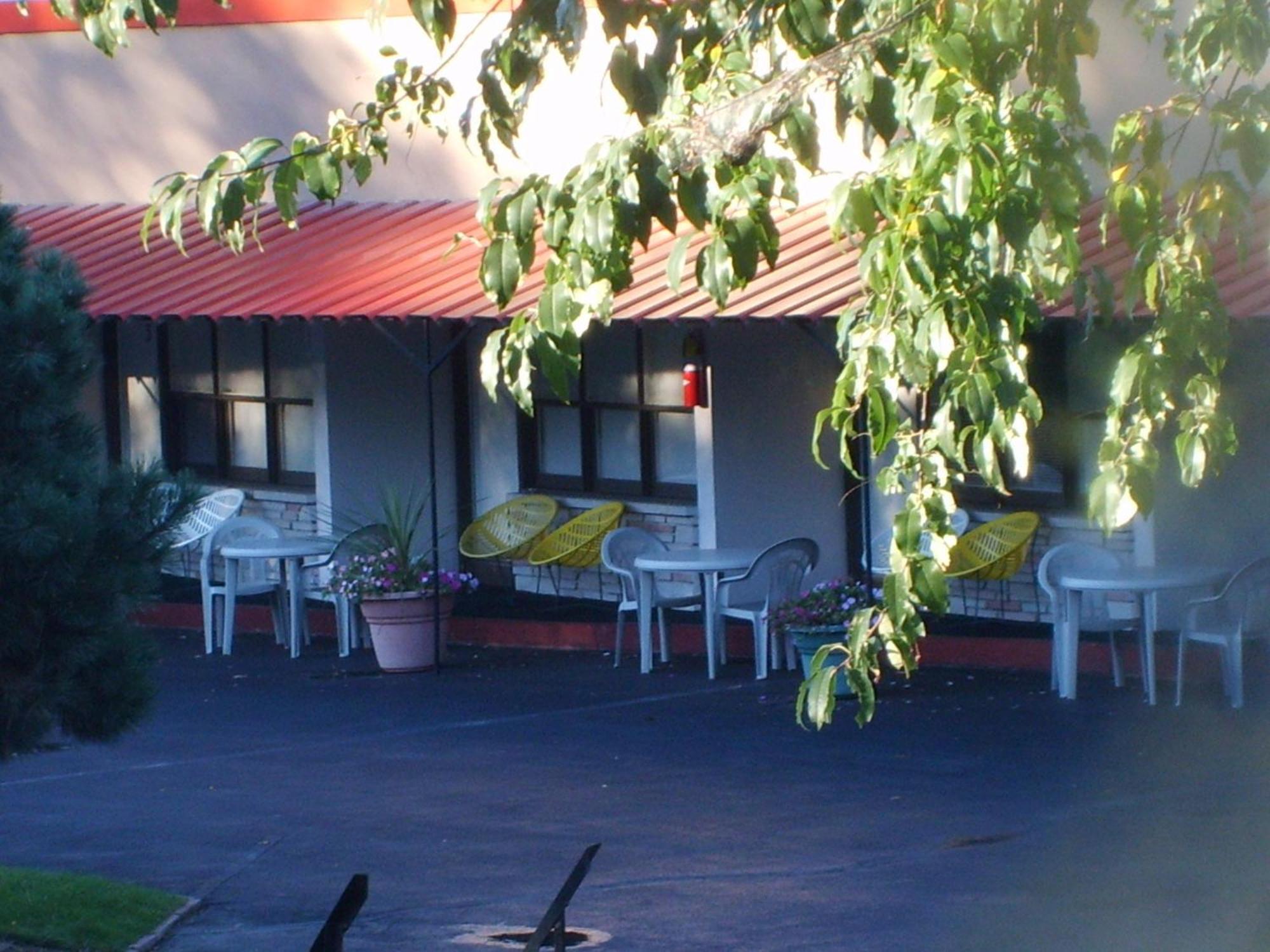 Capricorn Motel Royale 1000 Islands Lansdowne Eksteriør bilde