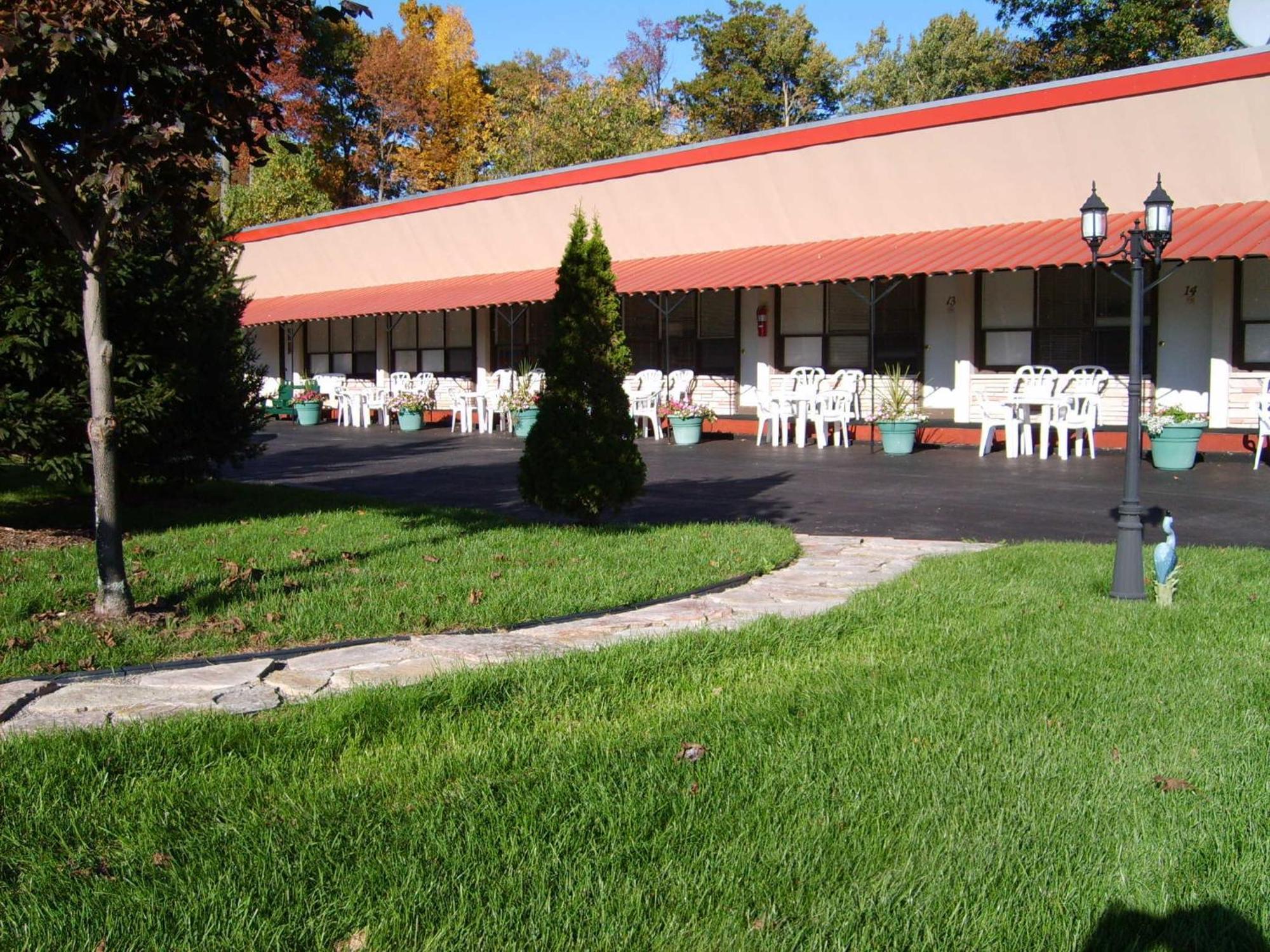 Capricorn Motel Royale 1000 Islands Lansdowne Eksteriør bilde