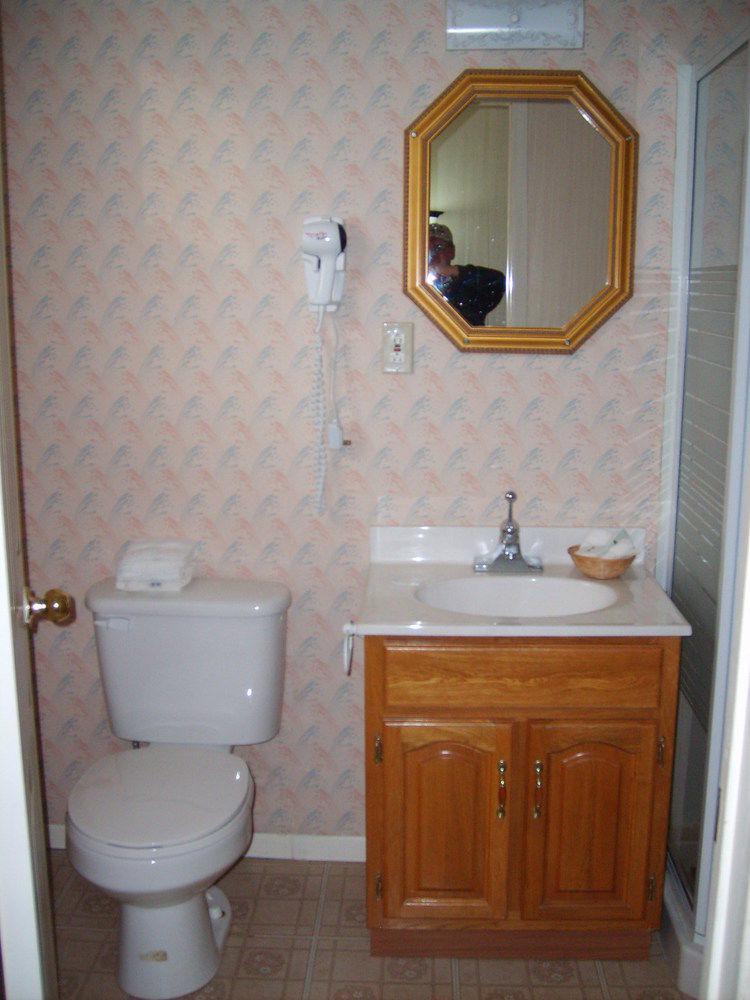Capricorn Motel Royale 1000 Islands Lansdowne Eksteriør bilde