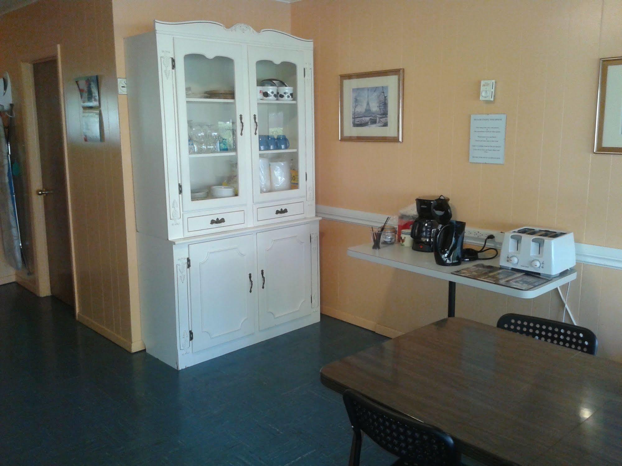 Capricorn Motel Royale 1000 Islands Lansdowne Eksteriør bilde
