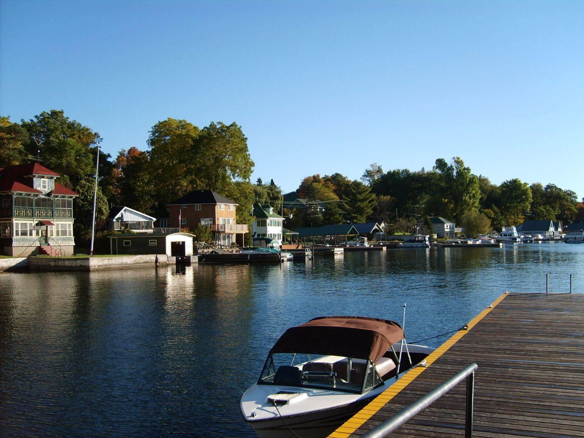 Capricorn Motel Royale 1000 Islands Lansdowne Eksteriør bilde