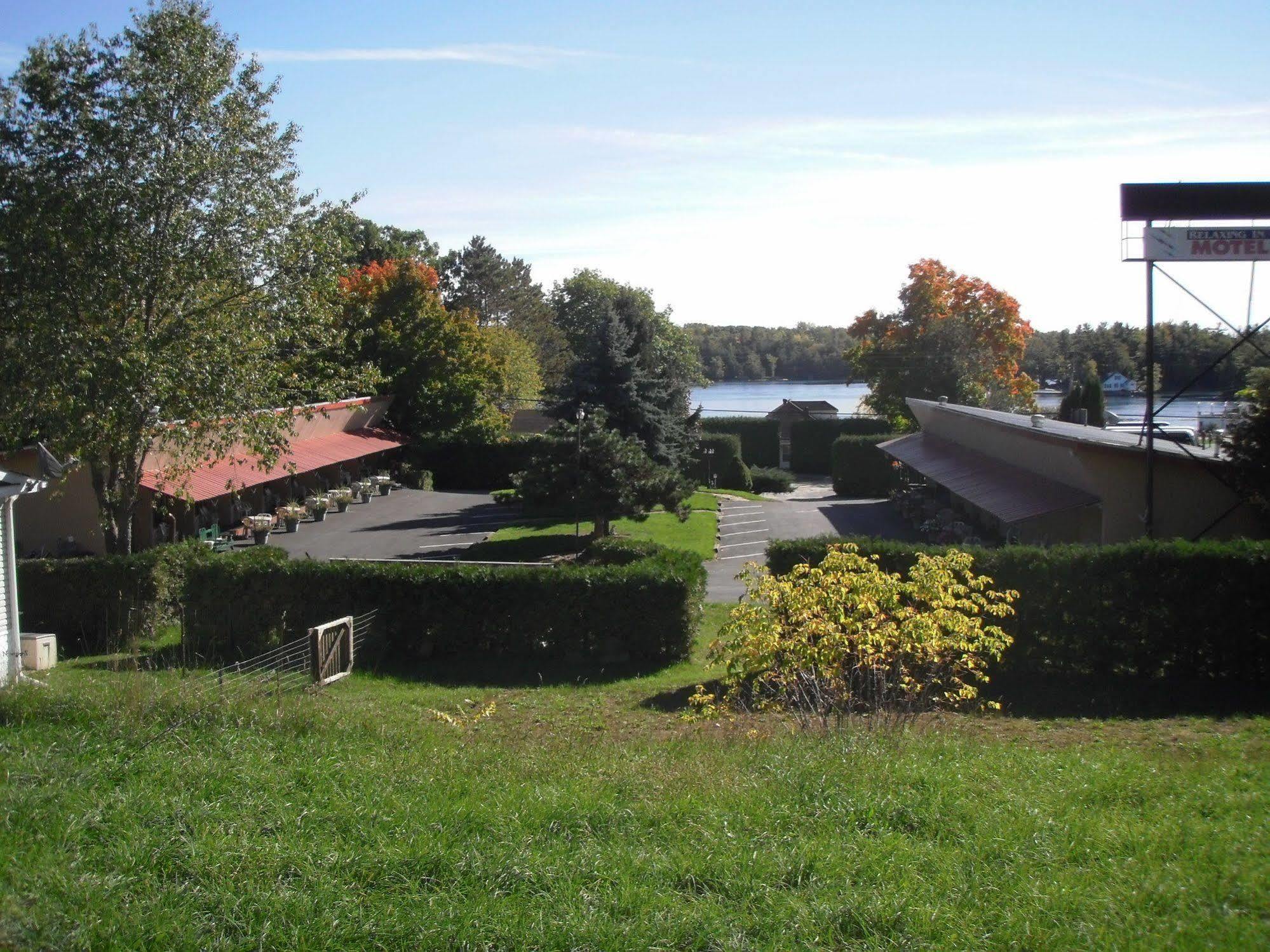 Capricorn Motel Royale 1000 Islands Lansdowne Eksteriør bilde